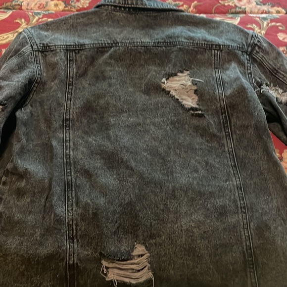 🔥Boutique🔥Blake Distressed Jean Jacket - Picture 13 of 15
